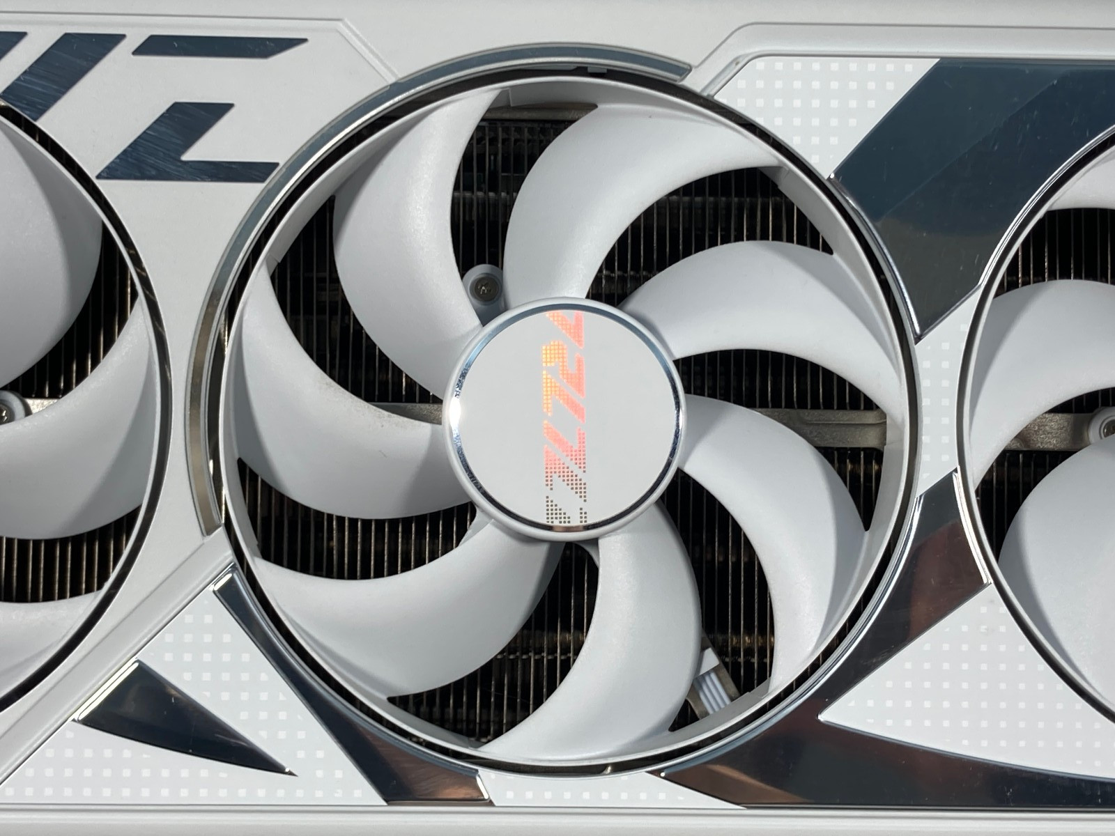 BH 2 1 AL 1 VER ASUS ROG Strix - Graphics Card 24Gb Gddr6X incelemesi ve fiyatı